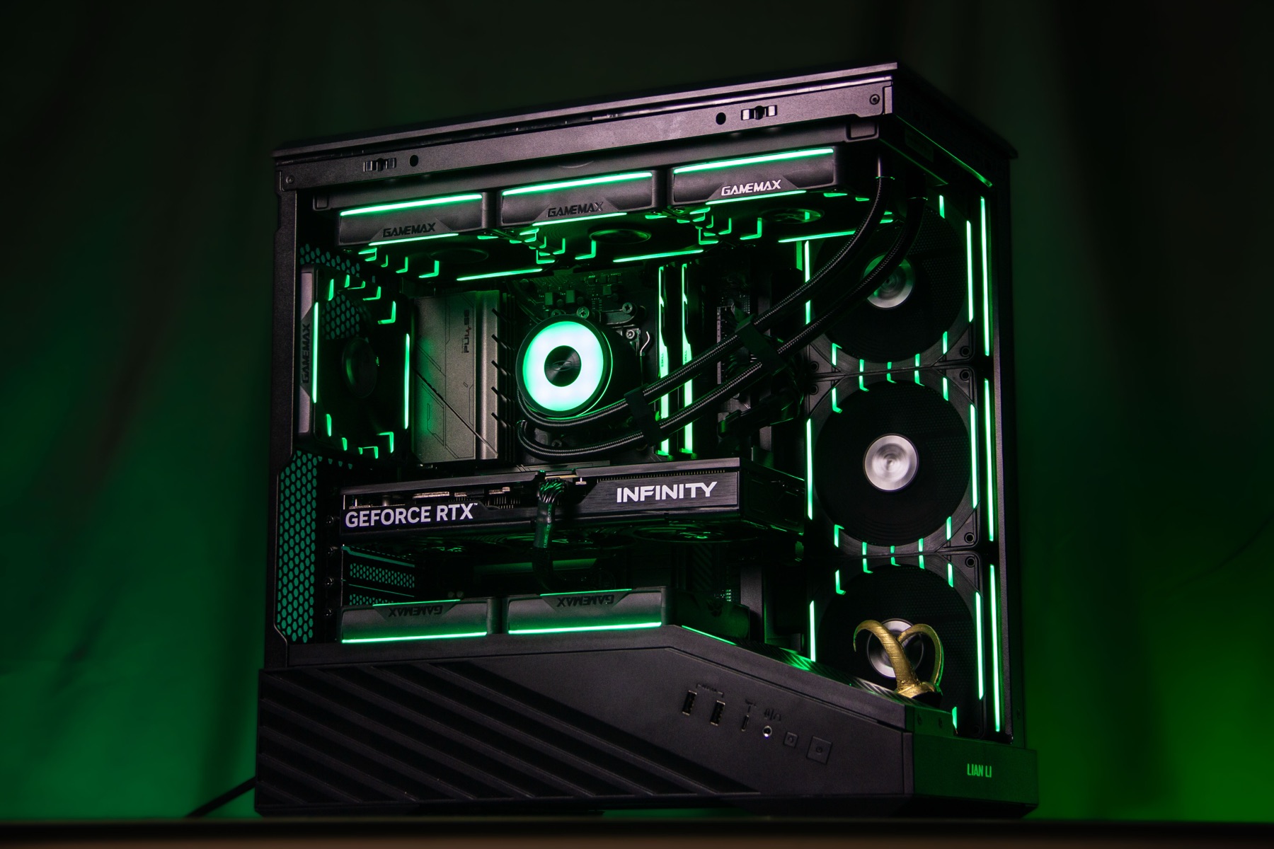Ігровий ПК BuildBox на RTX 5070 та Ryzen 5 9600X — корпус Lian Li із зеленою підсвіткою